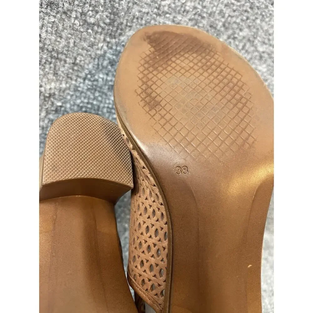 Eric Michael Sandals‎ Women's Size 7.5 Brown 2